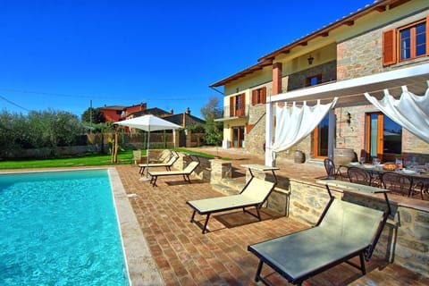 Building Exterior, Garden, Outdoor, Pool