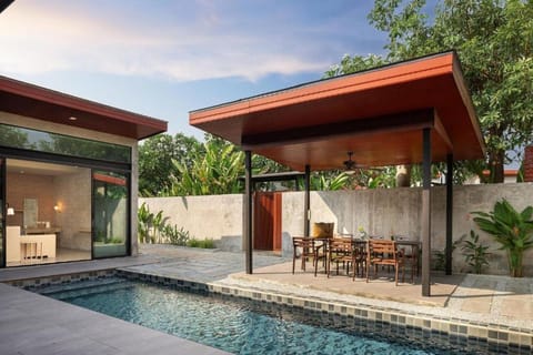 Holiday Home Swimming Pool