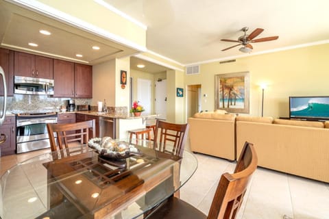 Bright open-plan condo with stylish kitchen, dining, and lounge areas. KGV-21P2