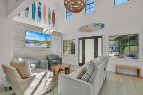House, 4 Bedrooms | Living area