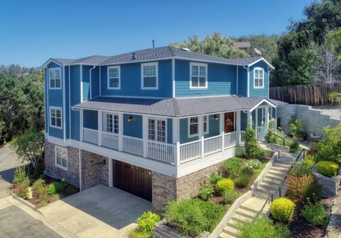 Discover Paseo del Sol in Arroyo Grande. Located just moments from the historic Village, this private home sits on a hillside, offering a peaceful sanctuary. Imagine mornings spent breathing deeply as you overlook a canopy of ancient ocean oak trees. This retreat isn't just a home; it’s an experience with natural beauty, and secluded luxury.