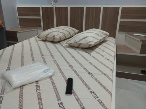 Iron/ironing board, free WiFi