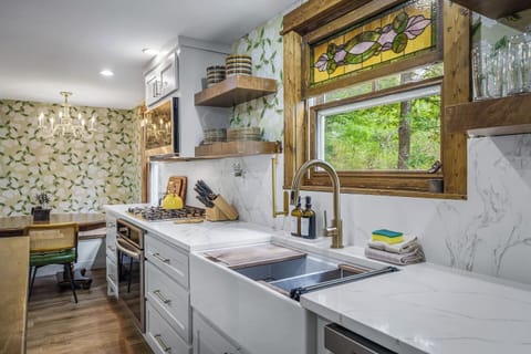 Equipped with all the essentials—now all that’s missing is your signature dish.