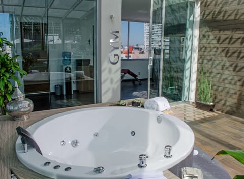 Indoor spa tub