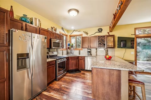 Kitchen - Handsome Hollow - Silverthorne Vacation Rental