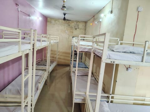 Shared Dormitory, Air conditioning | Hypo-allergenic bedding, soundproofing, free WiFi, bed sheets