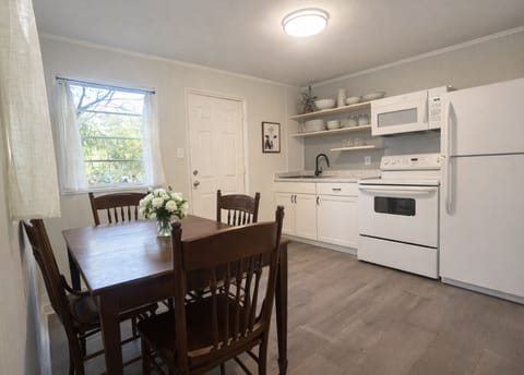 Fully equipped kitchen for easy family meals