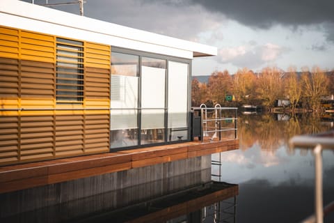 Mobile Home | Exterior