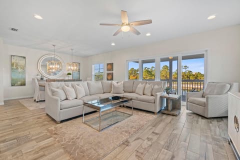 House, Multiple Beds (Gone Gulfing - Isle Be Chillin at Los) | Living area