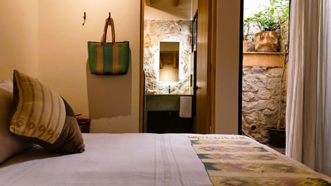 In-room safe, free WiFi