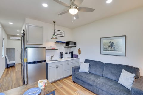 Hot Springs Vacation Rental | Studio | 1BA | 380 Sq Ft | Step-Free Access