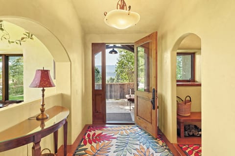 Entrance to Starlight Mountain Retreat.