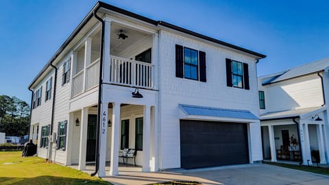 Welcome to Wolf Bay Hangout where your vacation of a lifetime awaits!