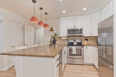 Modern essentials and cozy cabin charm meet for easy in-home meals.