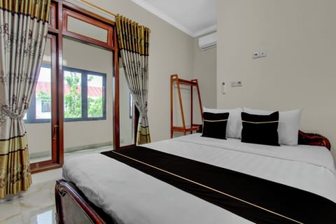 Deluxe Double Room | Free WiFi, bed sheets