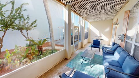 House, 5 Bedrooms | Terrace/patio