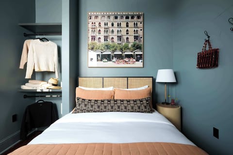 Bedroom 3 | Queen Bed | Smart TV | Ensuite Bathroom 