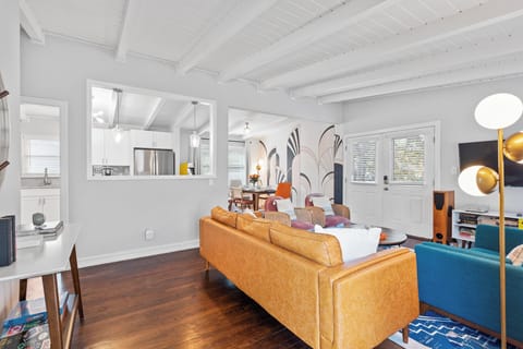 A spacious lounge area perfect for relaxing after a day in the city. #RelaxHere #ChambleeStay