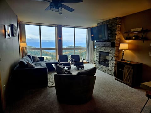 Furniture, Indoors, Living Room, Couch, Fireplace