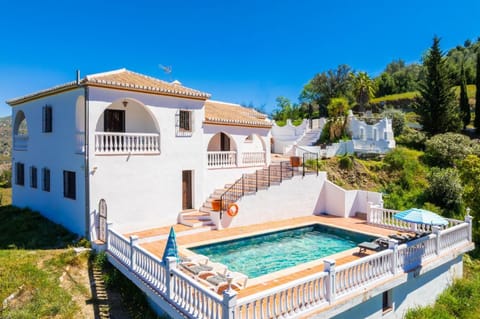 Beautiful villa with private pool and terrace with views