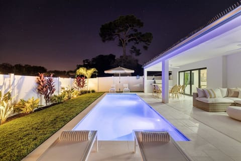 Heated saltwater pool ✨ color-show lights made for moonlit swims & stargazing.