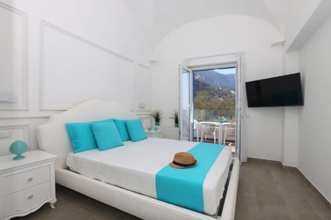 Deluxe Villa, Balcony, Sea View | Iron/ironing board, free WiFi