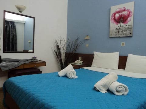 Double Room | Desk, free WiFi