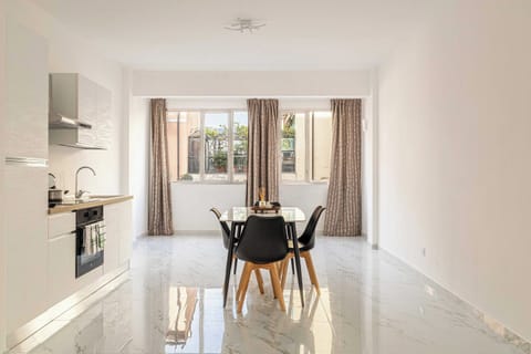 Apartment | Private kitchen | Coffee/tea maker, fridge, microwave, oven