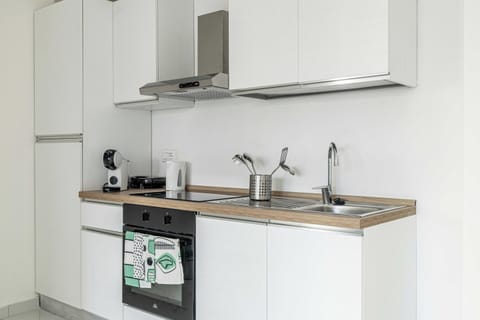 Apartment | Private kitchen | Cookware/dishes/utensils