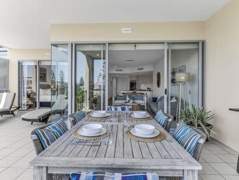 Luxury Apartment, Balcony, Park View | Balcony