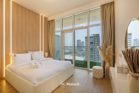 Luxury Apartment, Balcony, City View | Blackout drapes, iron/ironing board, free WiFi