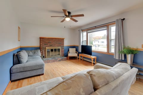 House (2 Bedrooms) | Interior