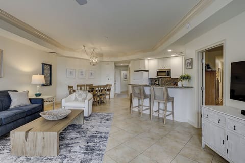 Living/Dining & Kitchen Area