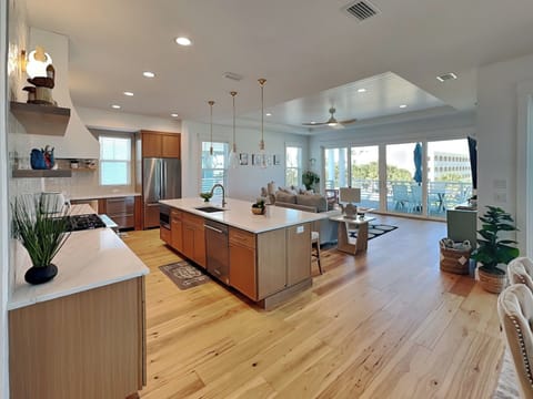 Open and Inviting Floor Plan