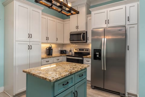 Sea La Vie - Fully Equipped Kitchen