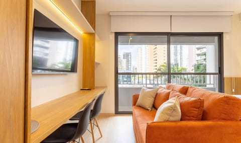Basic Apartment | Living area
