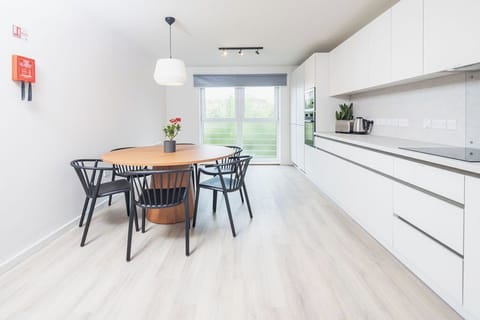 Single Room, Non Smoking | Shared kitchen