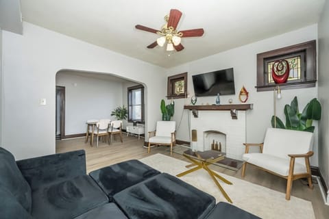 Welcome to your cozy retreat near downtown St. Louis! 