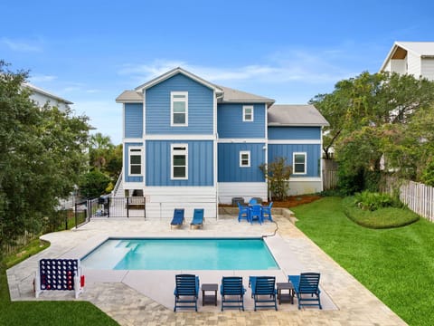 Private Pool and Fenced Backyard - Step into your private backyard oasis—lounge on the tanning ledge, take a refreshing dip, and soak up the sun in total relaxation.