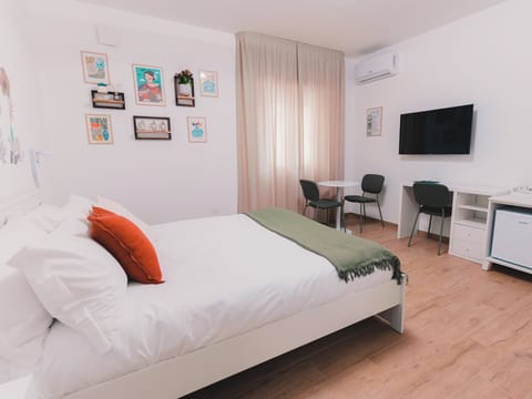 Classic Double Room | Premium bedding, down comforters, memory foam beds, minibar