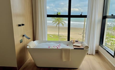 Deluxe Room, Beach View | In-room safe, WiFi (free)