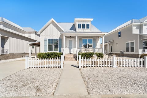 Welcome to Plane to Sea—your beachside haven in Orange Beach, AL.