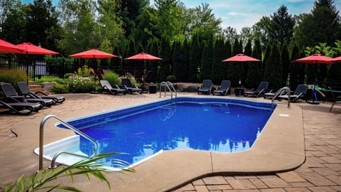 Seasonal outdoor pool