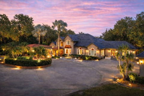 54 private lakefront acres on Lake Louisa