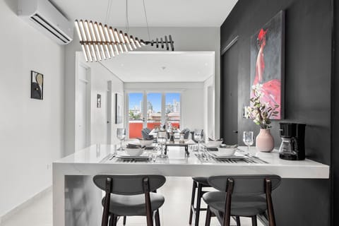 Royal Penthouse, 5 Bedrooms, Balcony | Dining room