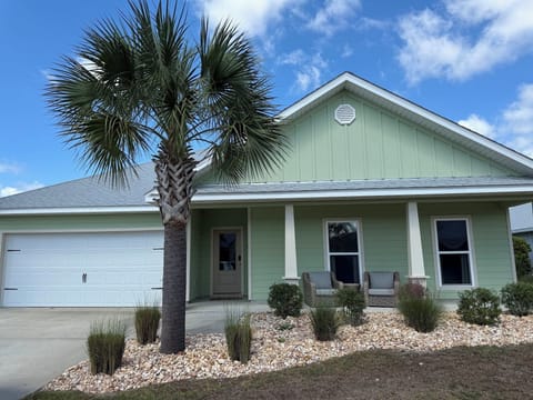 4 bedroom single level home with easy access.