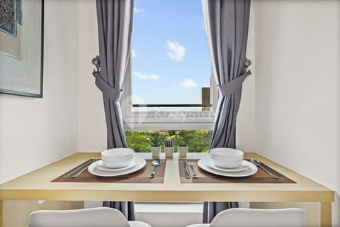 Apartment, 1 Bedroom, City View | Dining room