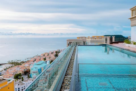Rooftop pool