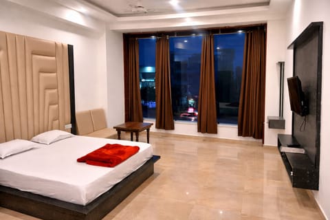 Deluxe Room | Free WiFi