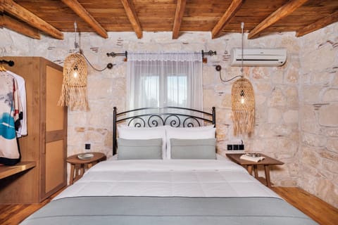 In-room safe, free cribs/infant beds, free WiFi, bed sheets